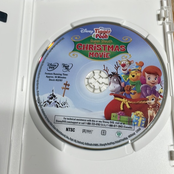 5 Christmas DVDs - Picture 3 of 11